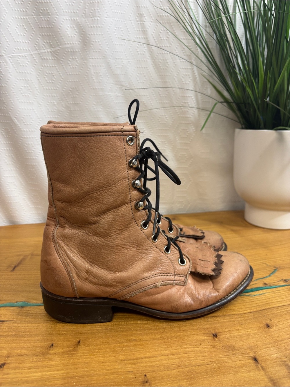 Laredo Vintage Granny Roper Tan Leather Lace-Up Boots